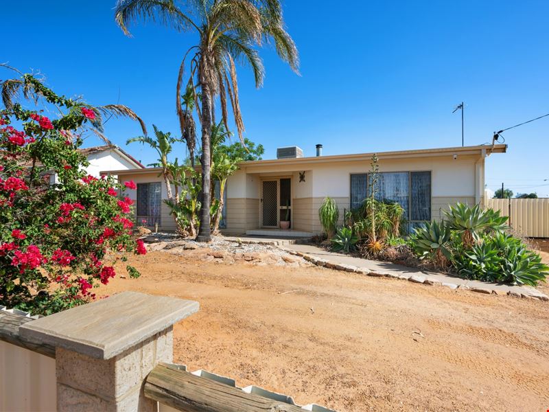 56 Sylvester Street, Coolgardie WA 6429