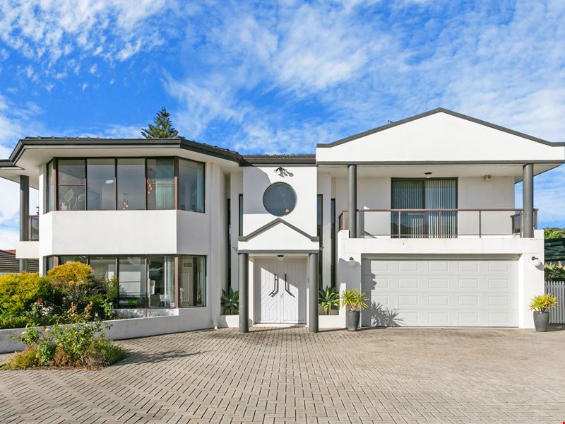 9 Holland Close, Winthrop WA 6150