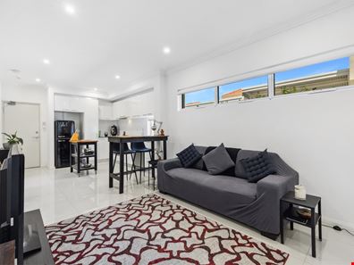 4/90 Albert Street, Osborne Park WA 6017