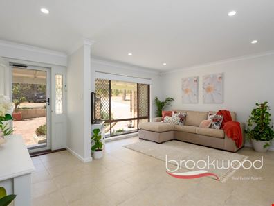 38 Stirling Close, Swan View WA 6056