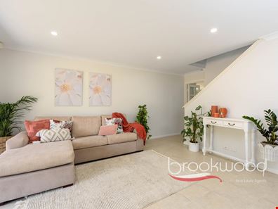 38 Stirling Close, Swan View WA 6056