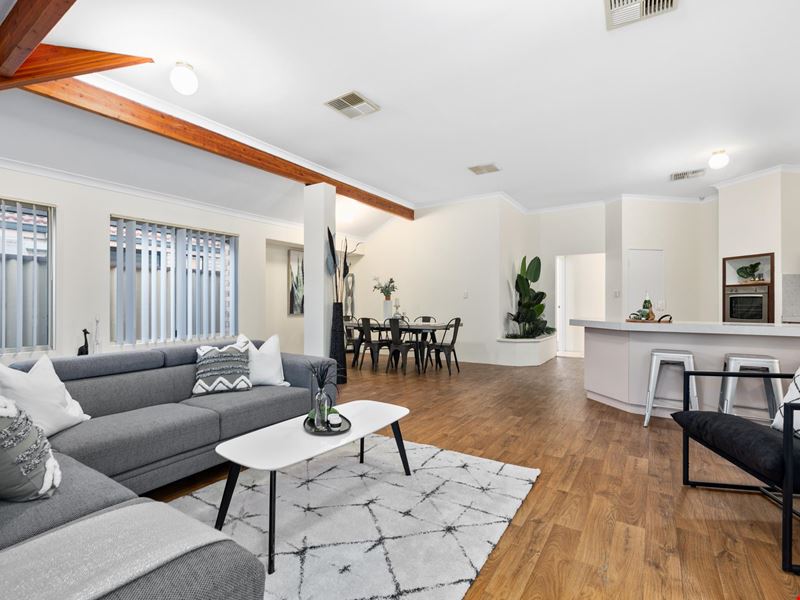 7 Estcourt Road, Redcliffe WA 6104