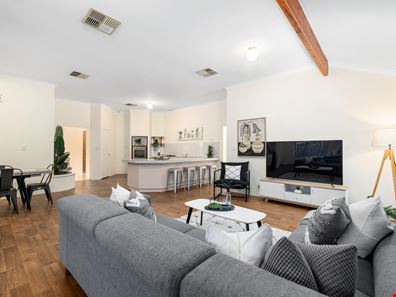7 Estcourt Road, Redcliffe WA 6104