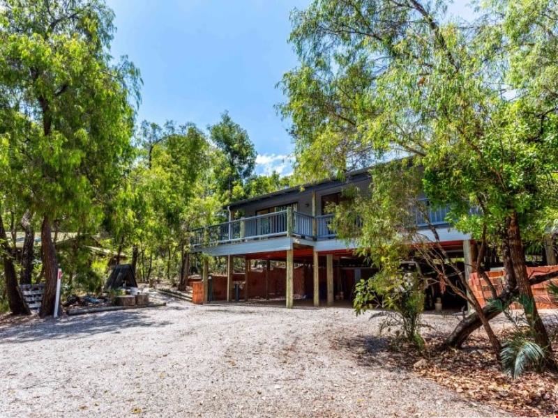 1 Hale Avenue, Molloy Island WA 6290