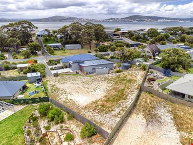 5 Magpie Cove, Little Grove WA 6330