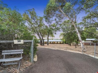 38 Jarrahwood Glen, Bullsbrook WA 6084