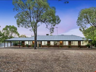 38 Jarrahwood Glen, Bullsbrook WA 6084