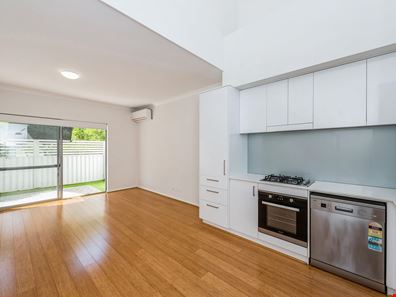 3/8 Todd Street, Spearwood WA 6163