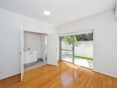 3/8 Todd Street, Spearwood WA 6163