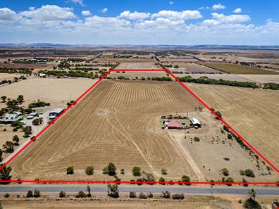 492 Company Road, Greenough WA 6532