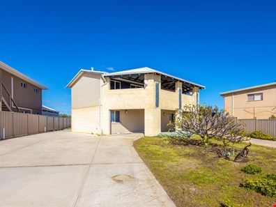 79 Drummond Circus, Cervantes WA 6511