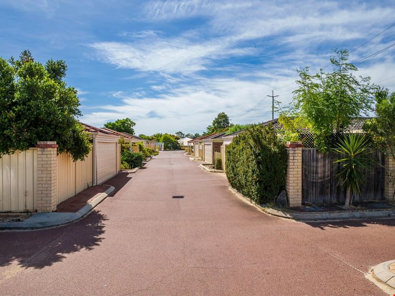 7/4 Wittenoom Road, High Wycombe WA 6057