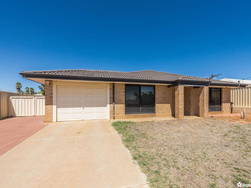 6 Naomi Way, Karloo WA 6530