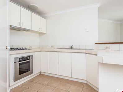 6 Naomi Way, Karloo WA 6530