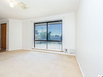 6 Naomi Way, Karloo WA 6530