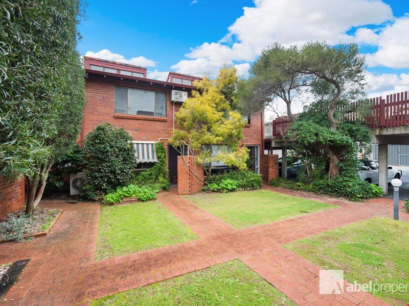 2/233 Onslow Road, Shenton Park WA 6008