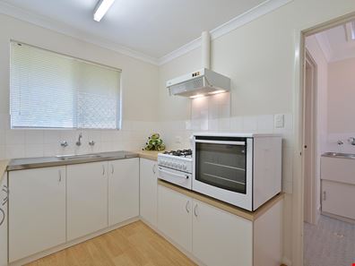 40/80-82 Henley Street, Como WA 6152