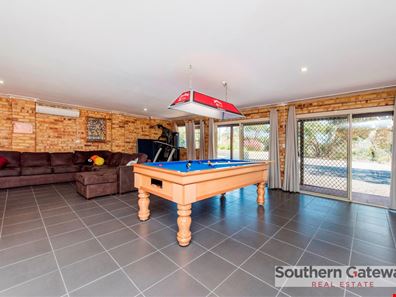 62 Crest View, Lennard Brook WA 6503