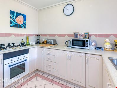 24/2 Glennis Close, Gosnells WA 6110