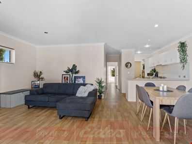 1/1 Illawarra Drive, Millbridge WA 6232
