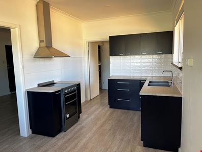 24 Smith Street, Dongara WA 6525