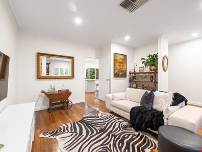 2/42 John Street, North Fremantle WA 6159