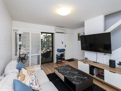 15/373 Canning Highway, Como WA 6152