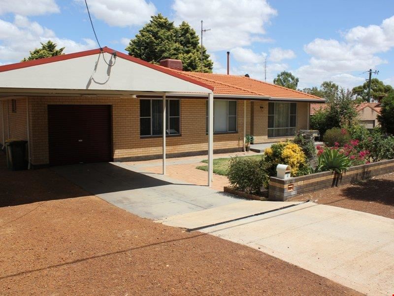 4 Rogers Street, Wongan Hills WA 6603