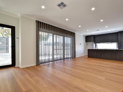 5/16 Myaree Way, Duncraig WA 6023