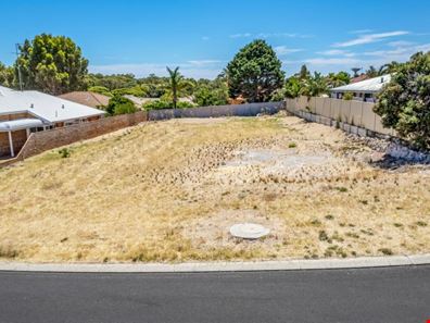 16 Carabeen Place, Halls Head WA 6210