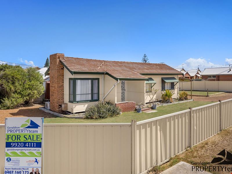 6 Whitfield Place, Beachlands WA 6530