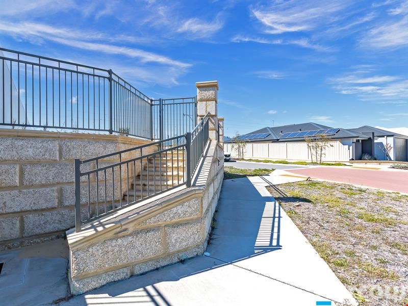 38 Rosso Meander, Woodvale WA 6026