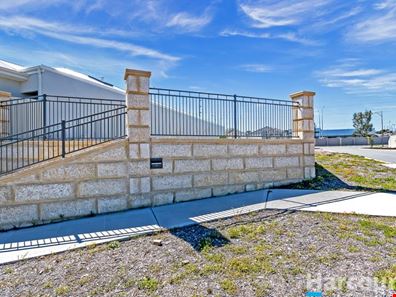 38 Rosso Meander, Woodvale WA 6026