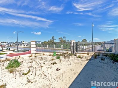 38 Rosso Meander, Woodvale WA 6026
