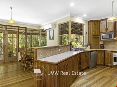 35 Junee Place, Yallingup Siding WA 6282