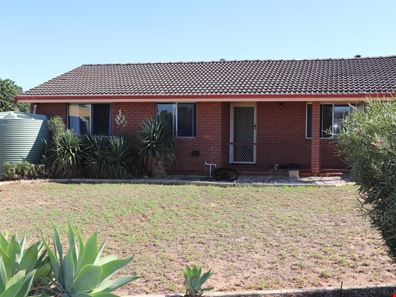 37 Johnston Street, Wongan Hills WA 6603