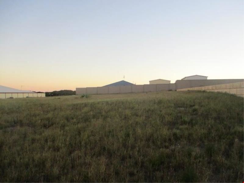 25 Premier Circle, Dongara WA 6525