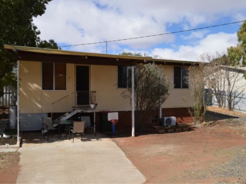 36 Serpentine Rd, Kambalda East WA 6442