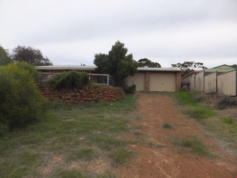 20 Birdwood Street, Hopetoun WA 6348