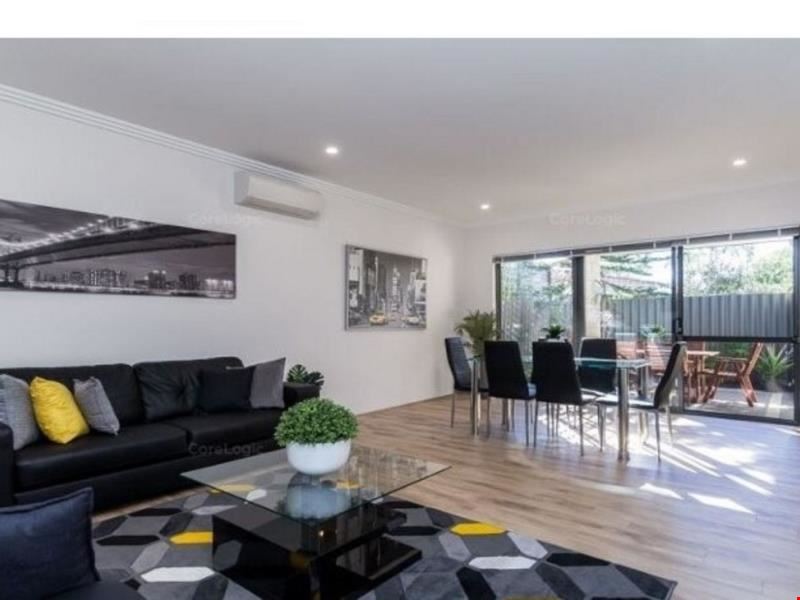 4D Crawley Grove, Heathridge WA 6027