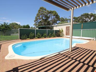 20 Brooksy Place, Burekup WA 6227