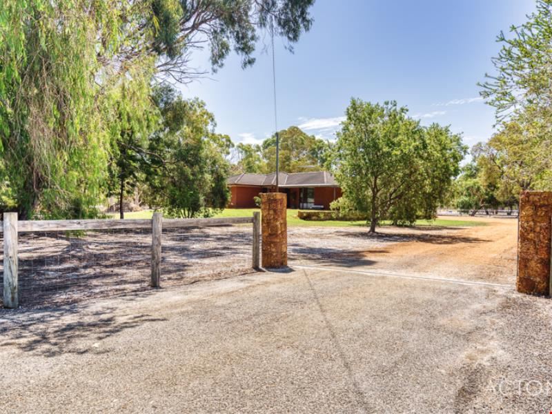 21 Shenton Road, Barragup WA 6209