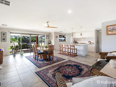 58 Stacey Rise, Lake Clifton WA 6215