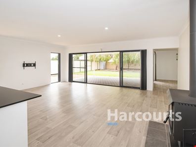 11 Serpentine Bend, Yalyalup WA 6280