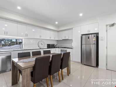 9/10 Peppering Way, Westminster WA 6061