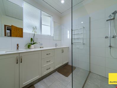 23 Swarbrick Street, Emu Point WA 6330