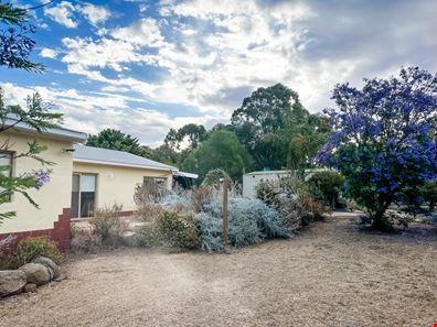 24 Curlew  Street, Katanning WA 6317