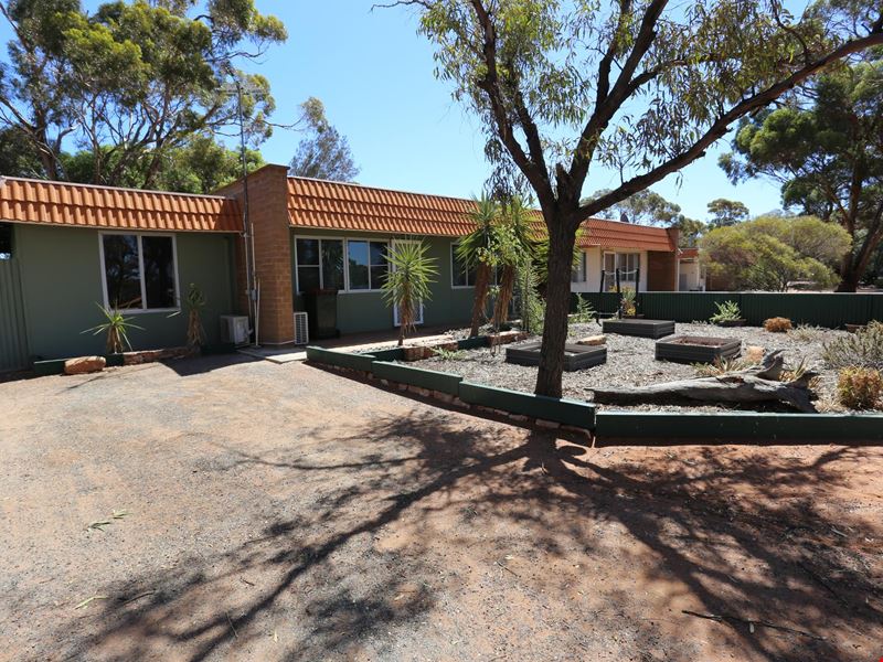 5 Bluebush, Kambalda West WA 6442