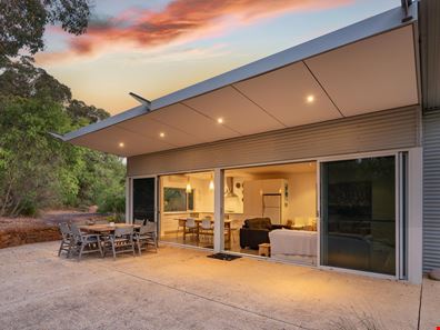 90 Maclaren Drive, Yallingup WA 6282