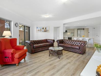 4/2 Molloy Promenade, Joondalup WA 6027